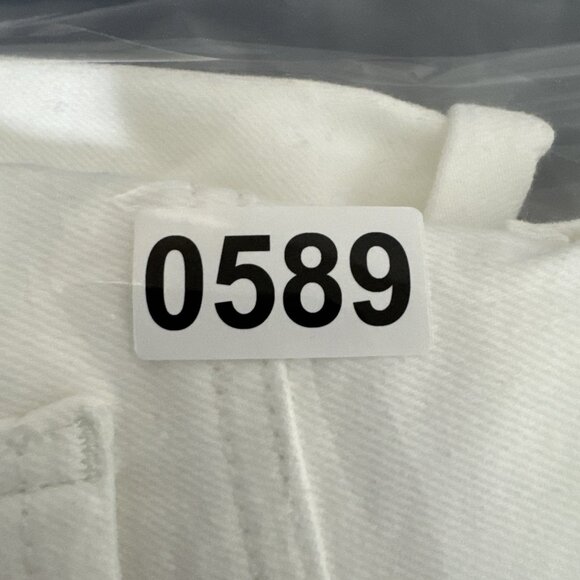 Levi’s Women's 33 Mid Length Midrise Denim Shorts Stretch Off White NWT - Picture 14 of 15